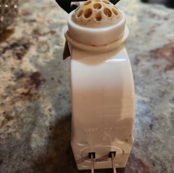 Labrador Bath & Body wallflower diffuser RARE - Picture 3 of 4